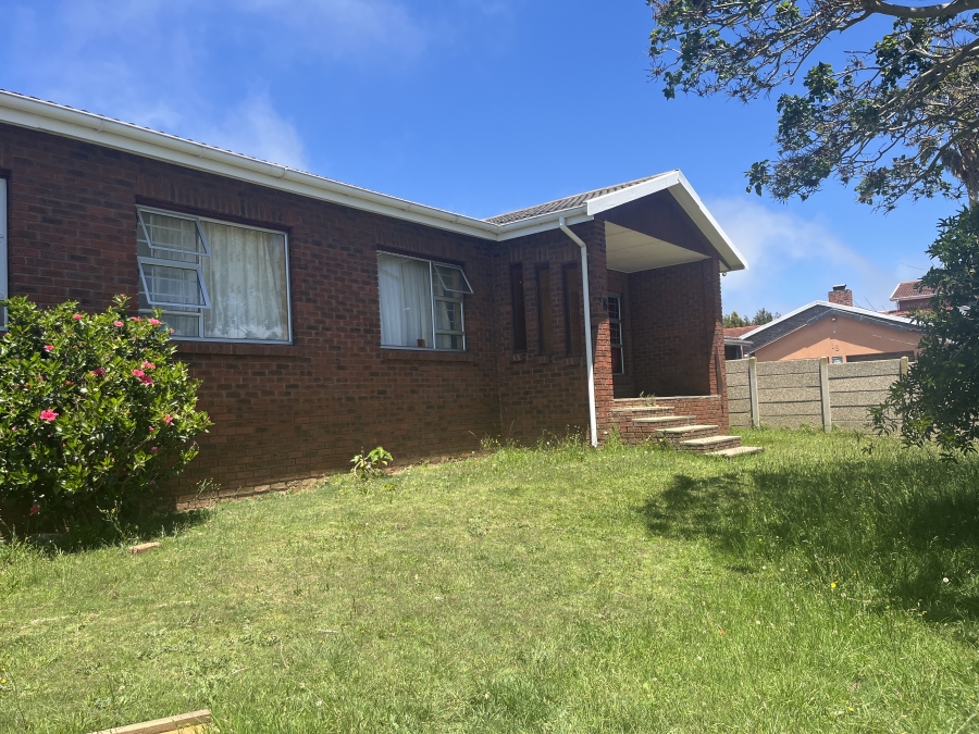 3 Bedroom Property for Sale in Heiderand Western Cape